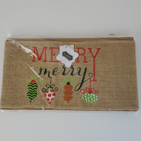 Mud Pie Holiday Pillow Wrap 15" x 15" - Picture 1 of 11